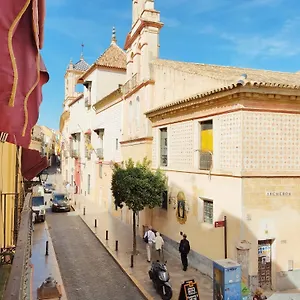 Apartamento Homeyseville- Bright At Santa Cruz 6 Pax, Parking Optional 